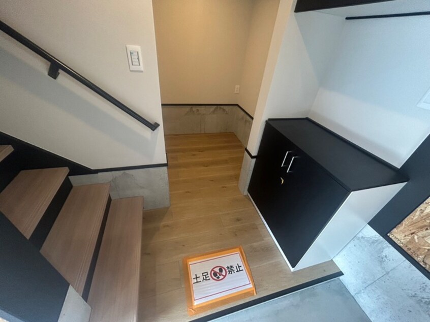 玄関 ライトベース粟生外院