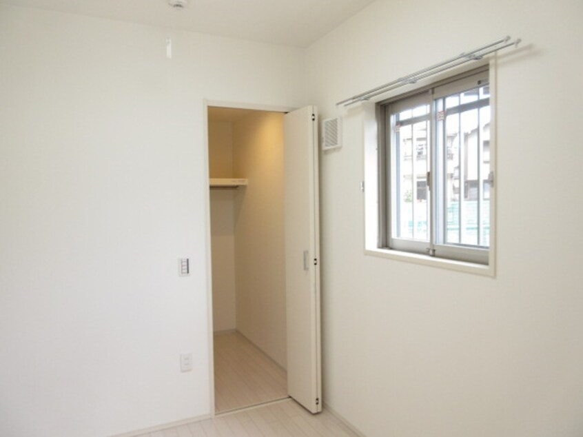 収納 グランルミネ石橋