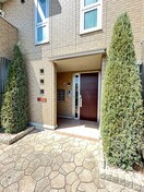 エントランス部分 パ－クサイドカ－サ