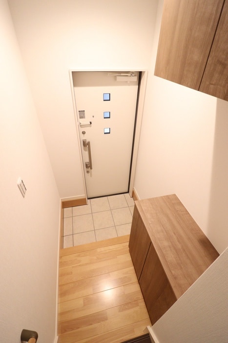 玄関 ウエストコミタリアⅠ