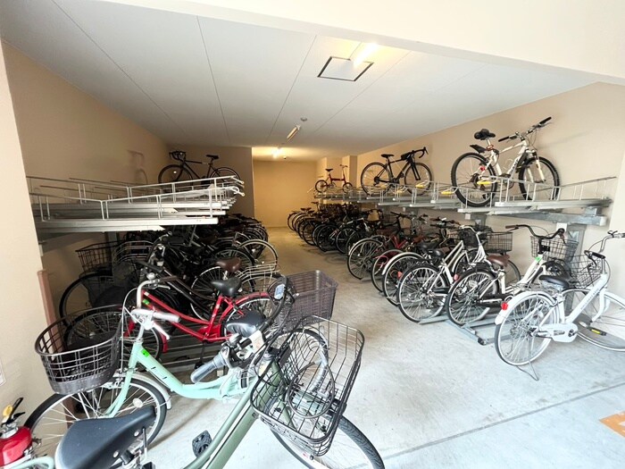 駐輪場 アリビオ千里豊津