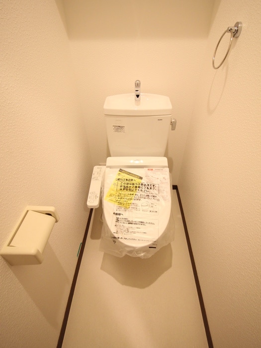 トイレ デュラ・カーサ　ラセーヌ