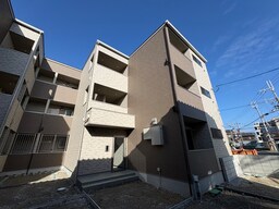 建築中
