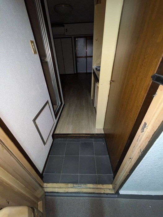 玄関 アクト平野