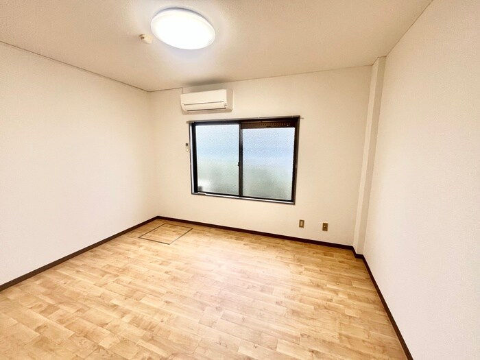 居室 川西ハイツ