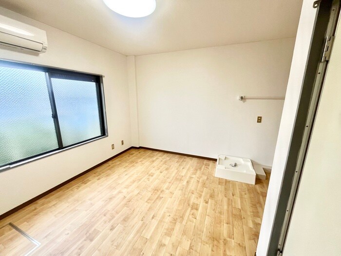 居室 川西ハイツ