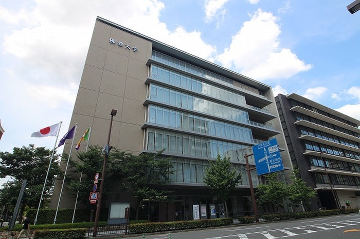佛教大学二条キャンパス(大学/短大/専門学校)まで850m サンフロ－ラ丸太町