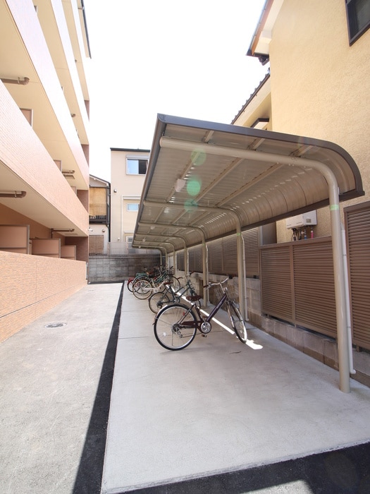 駐輪場 アトラス一乗寺