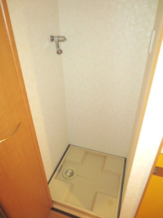 洗濯機置場 プレサンス心斎橋モデルノ(705)