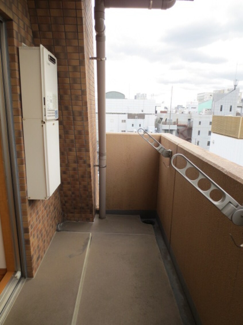 ベランダ・バルコニー プレサンス心斎橋モデルノ(705)