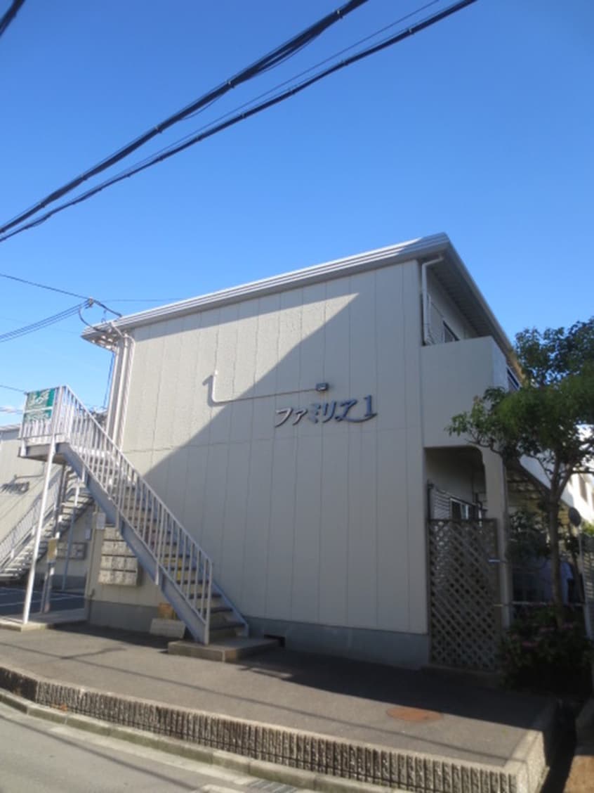 外観写真 ファミリアⅠ