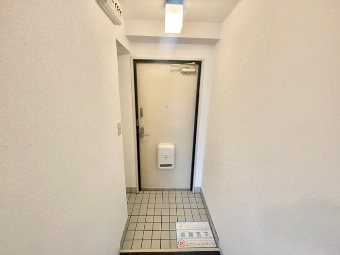 玄関 サンウエスト西真上