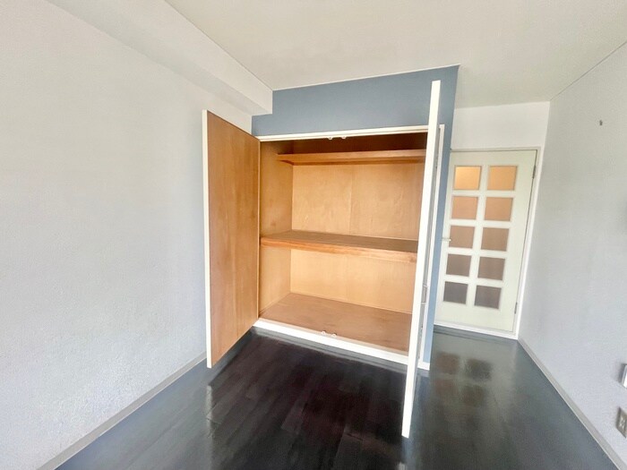 収納 サンウエスト西真上