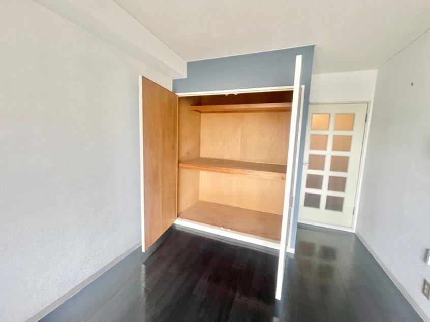 収納 サンウエスト西真上