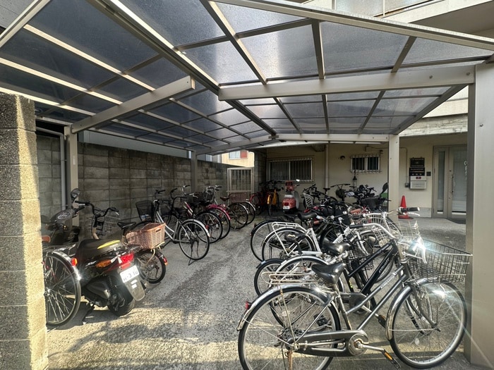 駐輪場 新豊里ハイツ