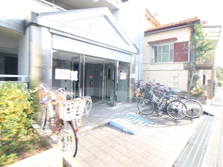 エントランス部分 グレ－ス園田