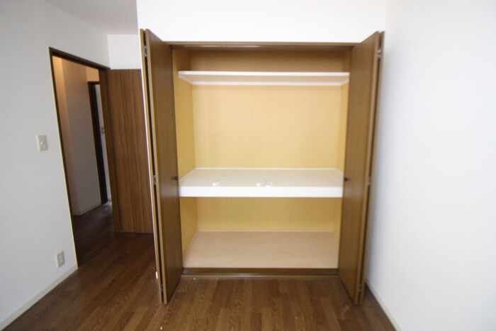 収納 紅葉ガ丘フォ－テックⅡ
