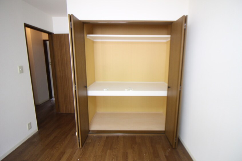 収納 紅葉ガ丘フォ－テックⅡ