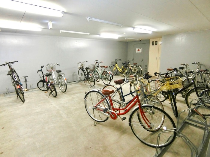 駐輪場 北野エスポワコリン