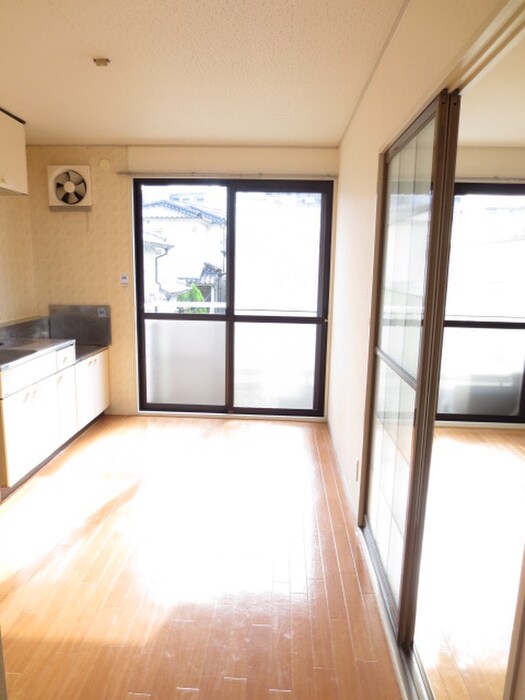 居室 西町ハイツ
