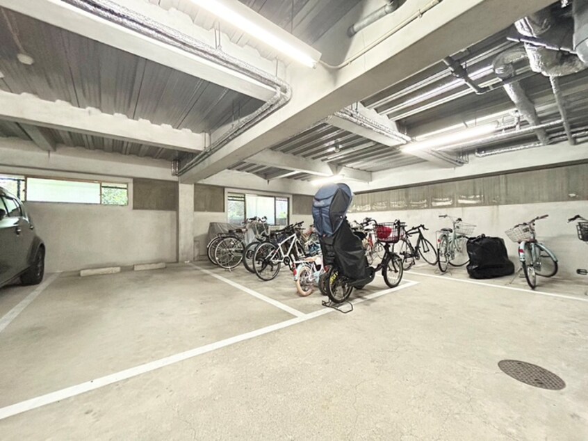 駐輪場 プレアデス