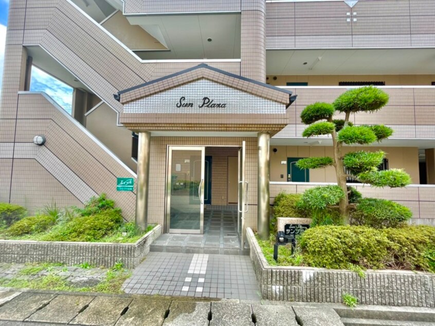 エントランス部分 サンプラザ西野Ⅱ