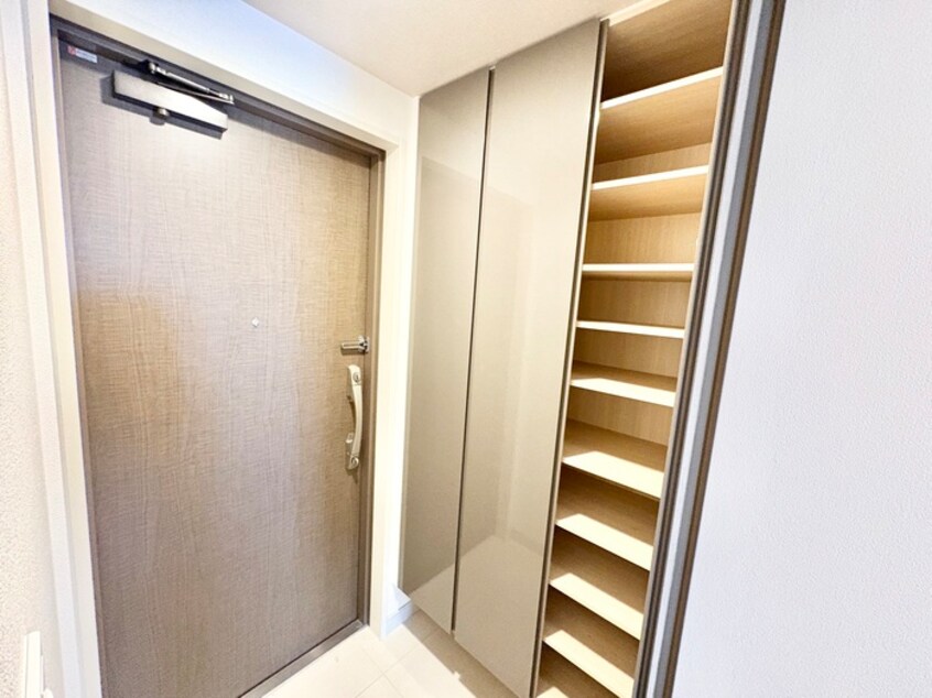 靴箱 ｼﾞｵ阪急川西ﾚｼﾞﾃﾞﾝｽﾏｰｸ(806)