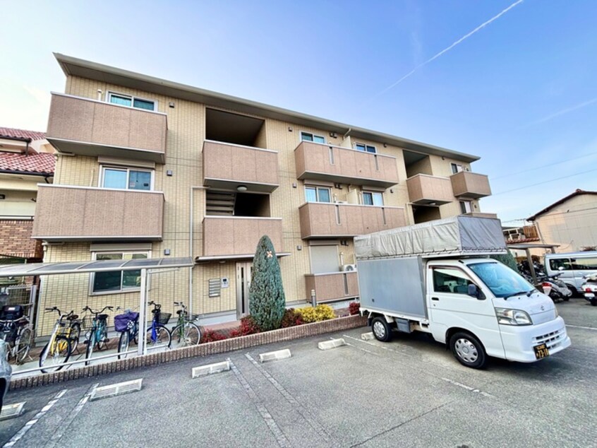 外観写真 アビ－ロ－ド巽東