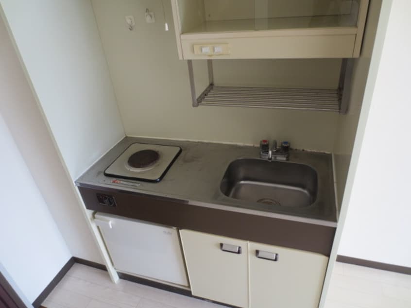 キッチン ｽﾁｭ-ﾃﾞﾝﾄ ｳﾞｨﾗ ｳｲﾝｸﾞ