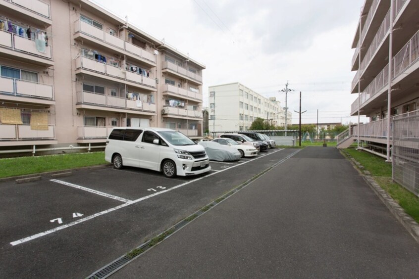 駐車場 ビレッジハウス西町3号棟