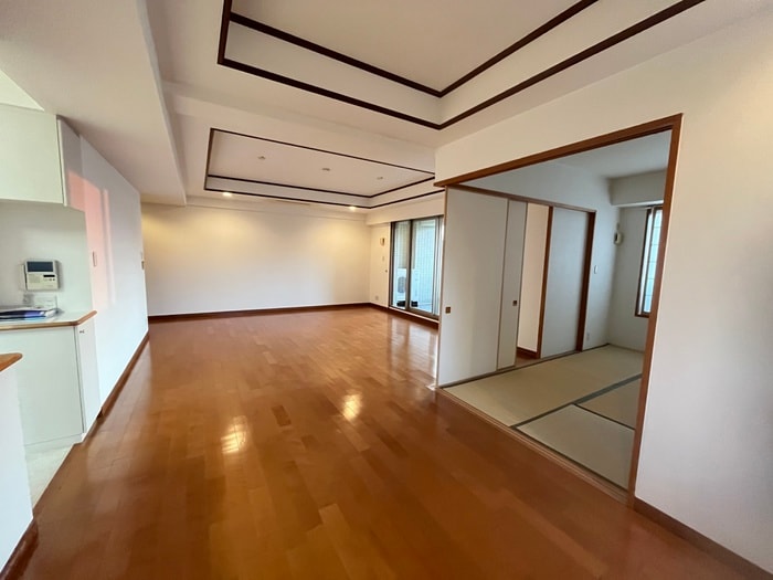 居室 名次町ロジュマン