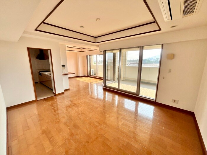 居室 名次町ロジュマン