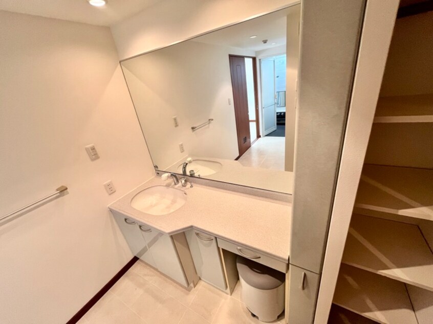 洗面 名次町ロジュマン