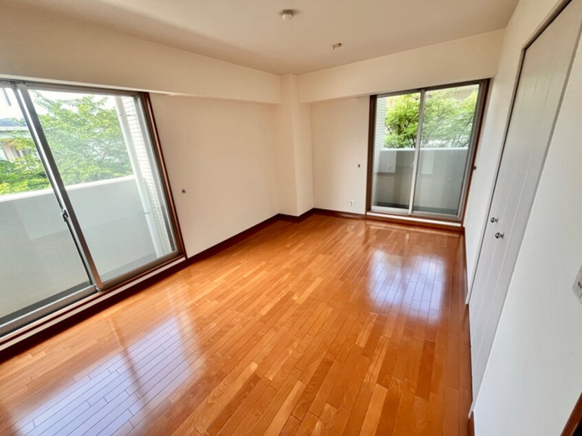 居室 名次町ロジュマン