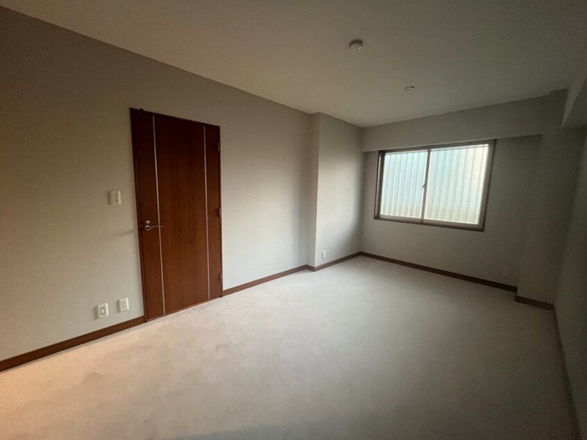 居室 名次町ロジュマン