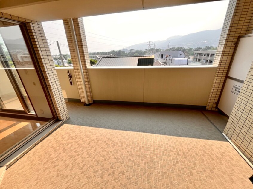 ベランダ・バルコニー 名次町ロジュマン