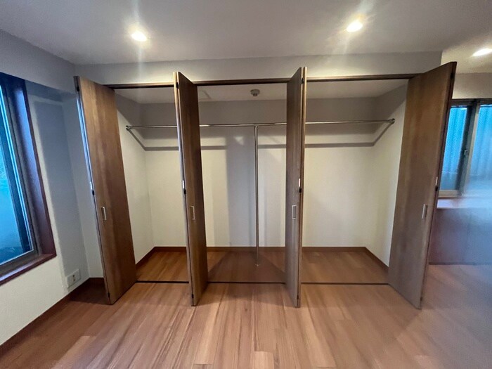 収納 名次町ロジュマン