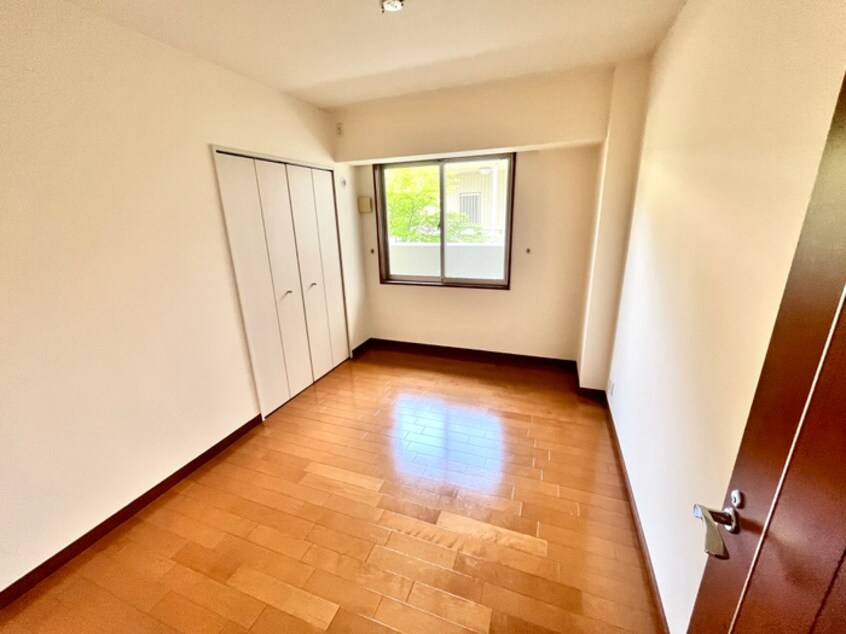 居室 名次町ロジュマン