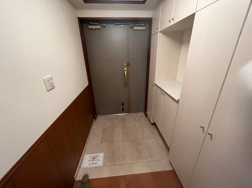 玄関 名次町ロジュマン