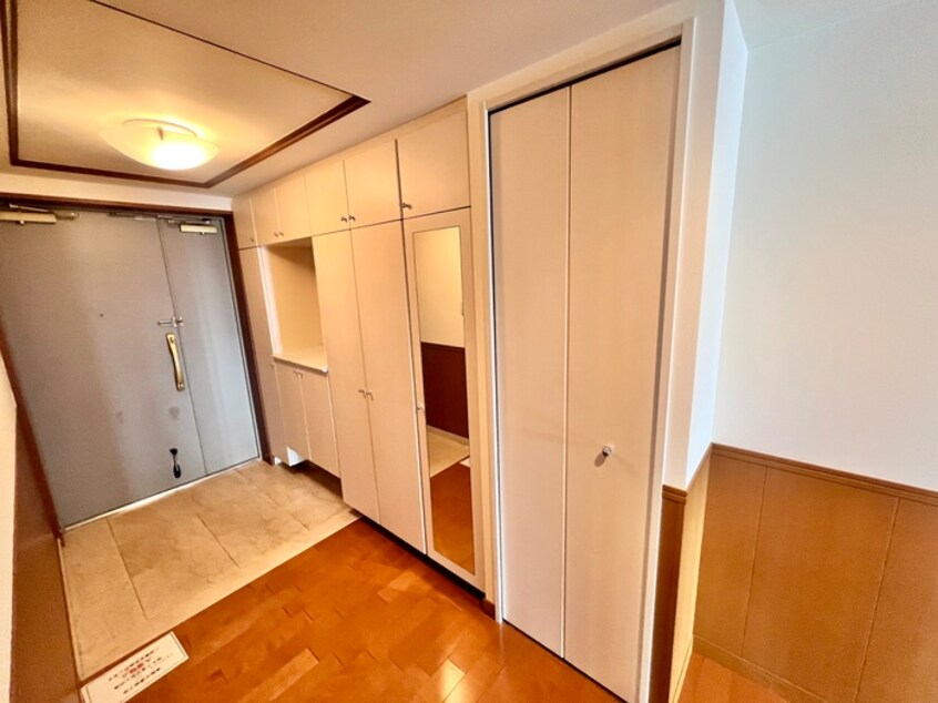 靴箱 名次町ロジュマン