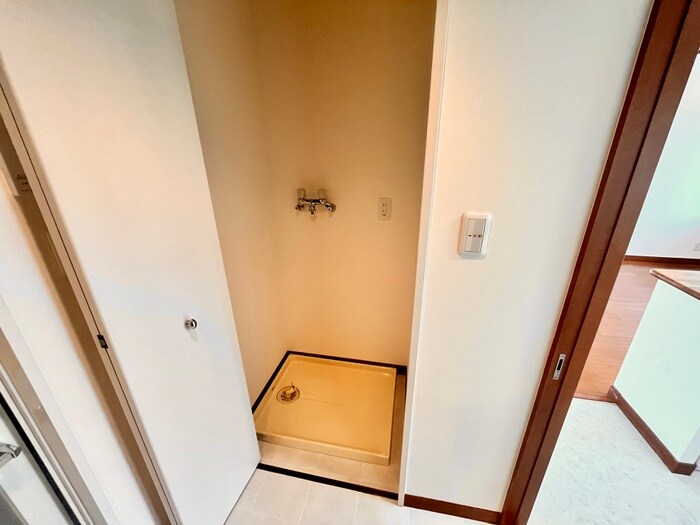 洗濯機置場 名次町ロジュマン