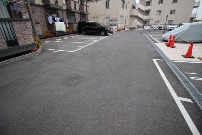 駐車場 シャルマン松香園