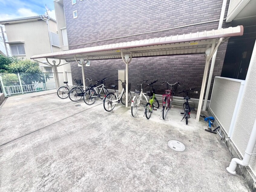 駐輪場 サンリット星田