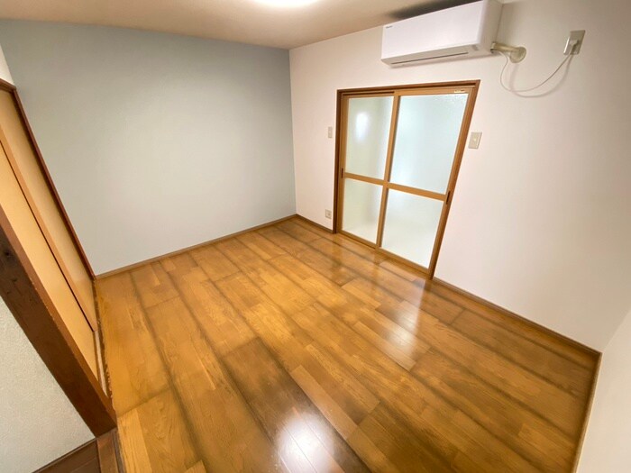 居室 山ノ内池尻町貸家