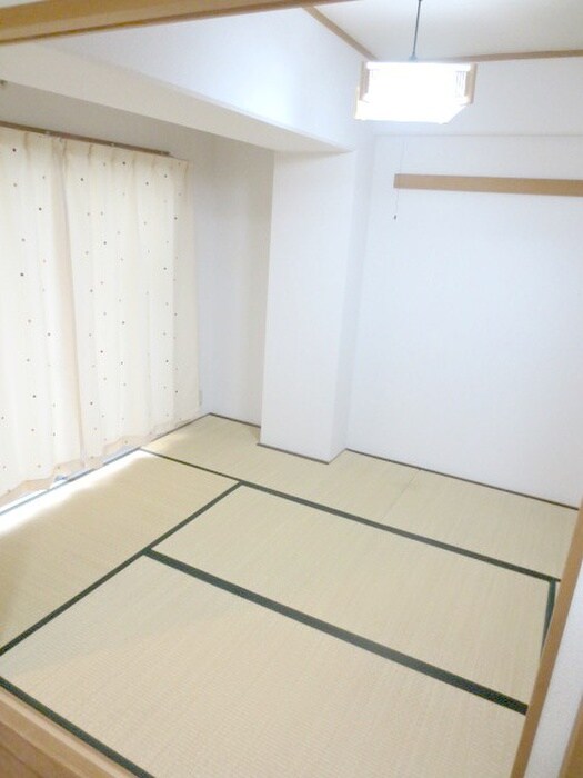 居室 トリ・ビラ－ジュ