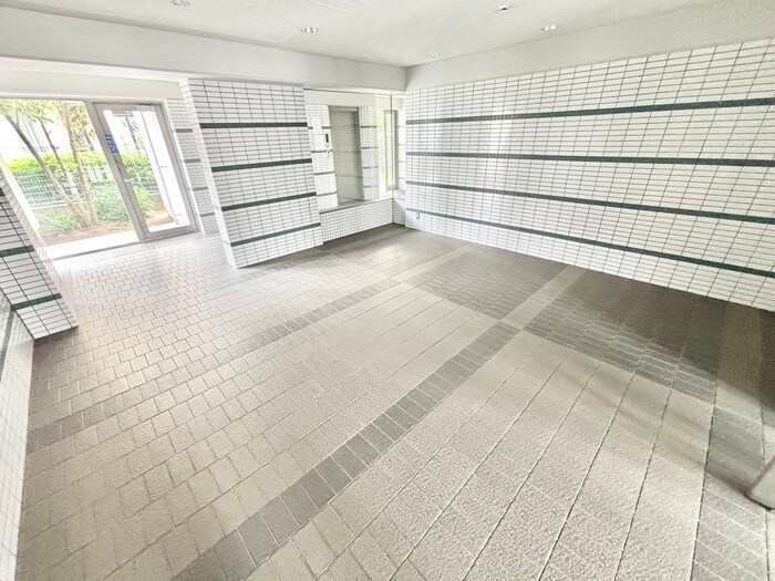 その他 トリ・ビラ－ジュ