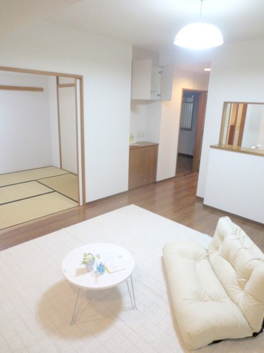 居室 トリ・ビラ－ジュ