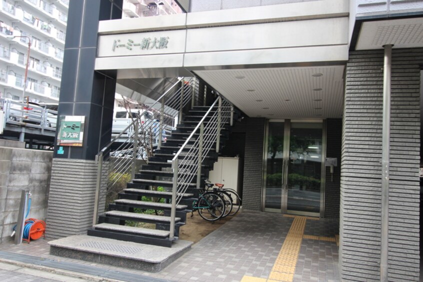 エントランス部分 ドーミー新大阪