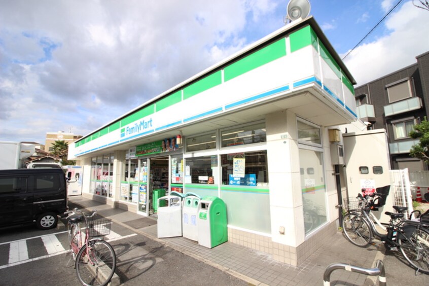 ファミリーマート曽根南町店(コンビニ)まで446m ﾌｼﾞﾊﾟﾚｽ曽根南町Ⅱ番館