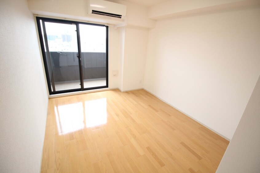 居室 ﾚｵﾝｳﾞｧﾘｴ大阪ﾍﾞｲｼﾃｨ(803)